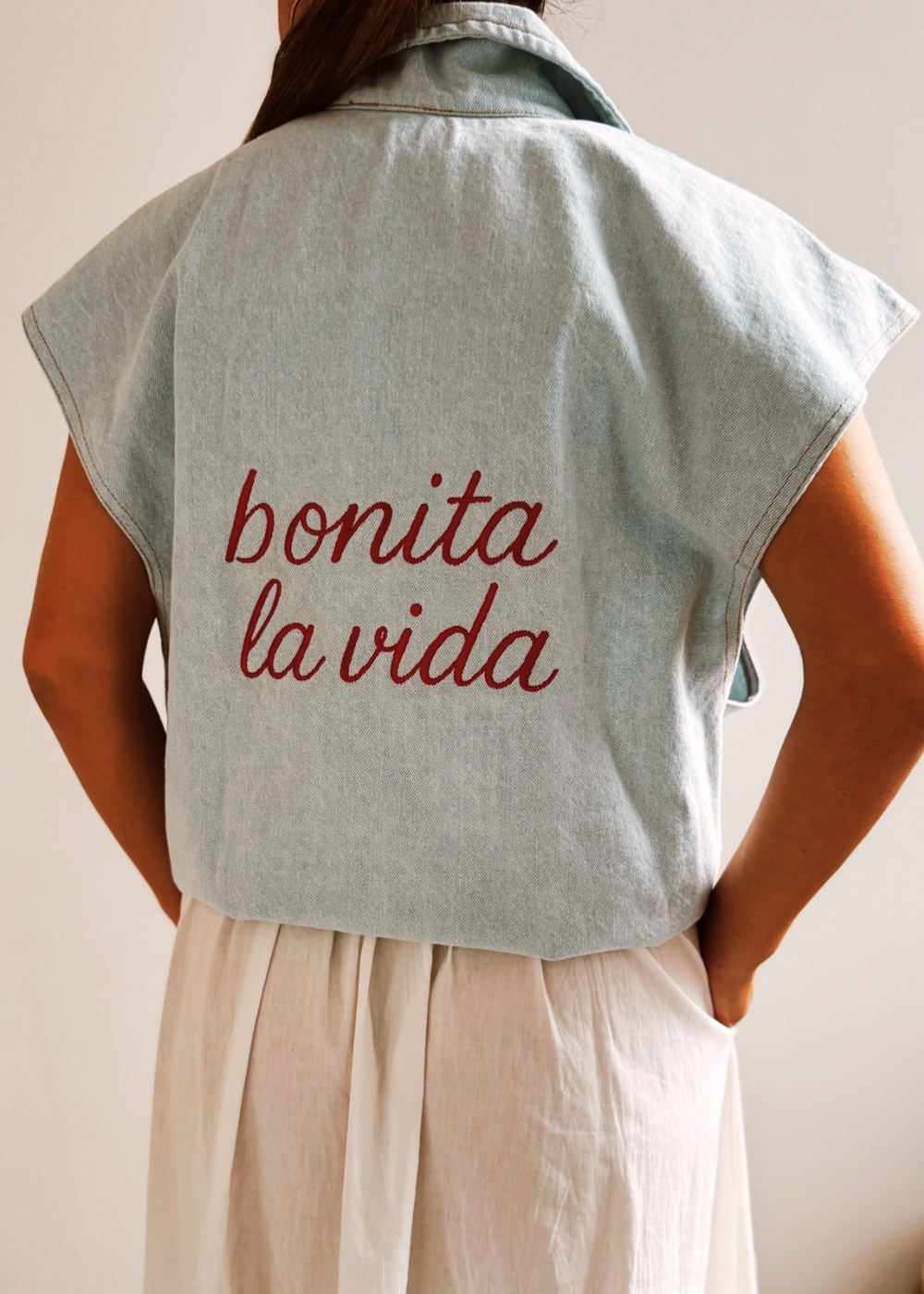 Chaleco Anturio Bordado