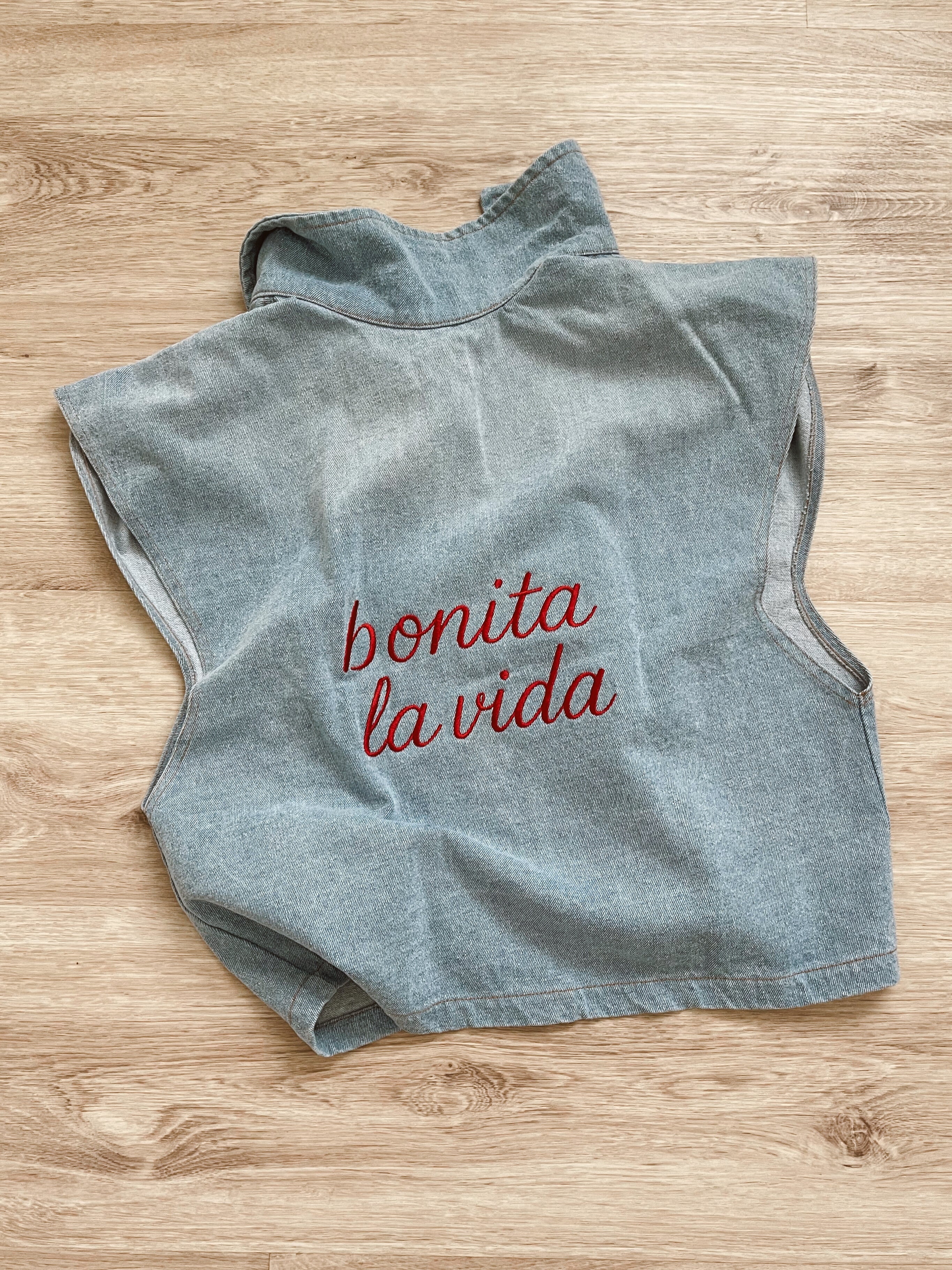 Chaleco Anturio Bordado